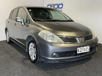 Nissan Tiida 2006 photo 2