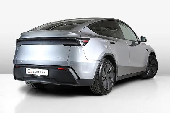 Tesla Model Y 2025 photo 4
