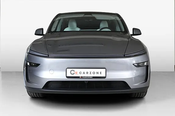 Tesla Model Y 2025 photo 2