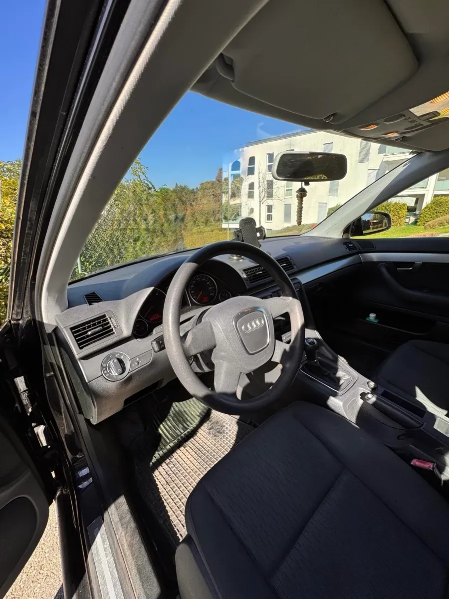 Audi A4 2006 photo 2