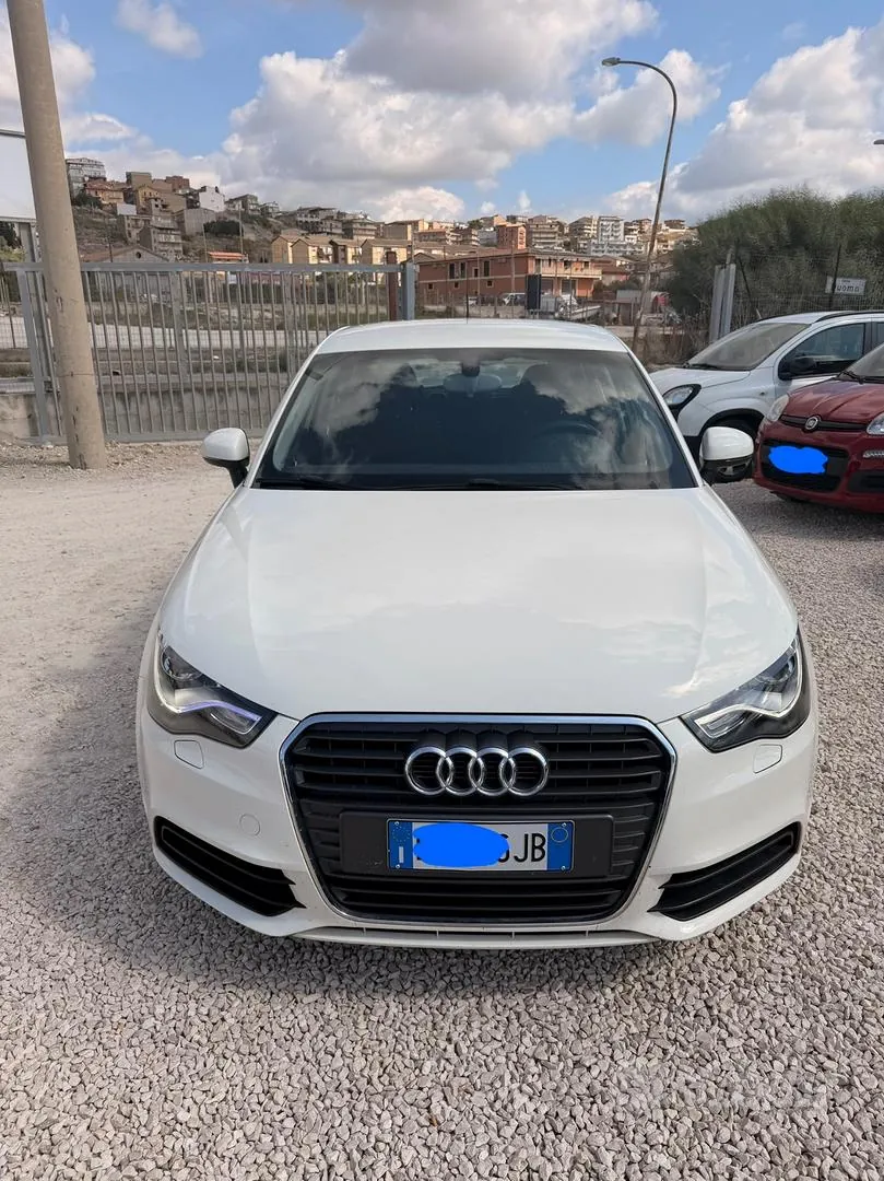 Audi A1 2012 photo 2