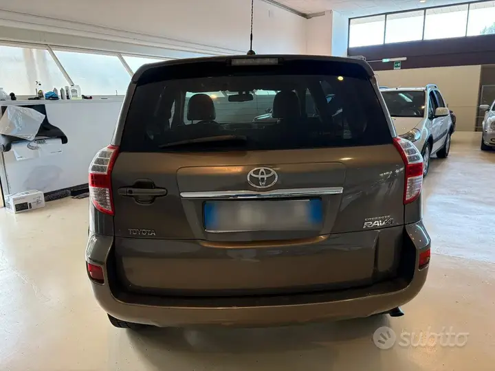 Toyota Rav4 2009 photo 2