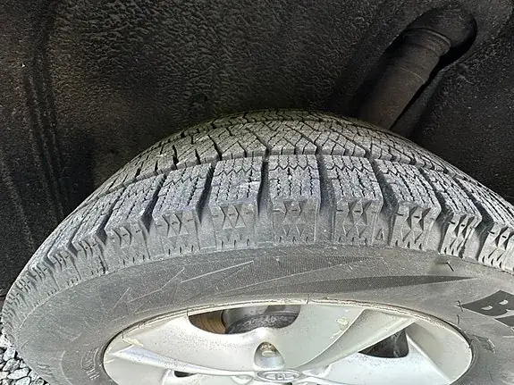 Toyota Auris 2010 photo 5