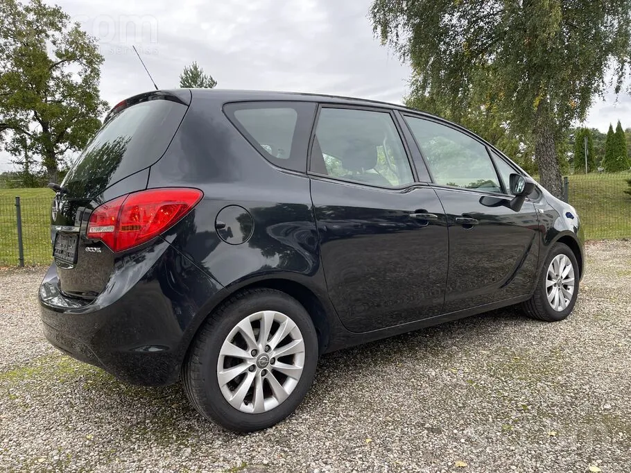 Opel Meriva 2015 photo 2
