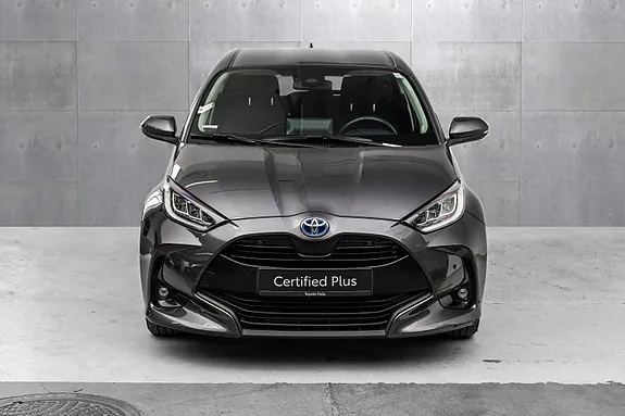 Toyota Yaris 2022 photo 2