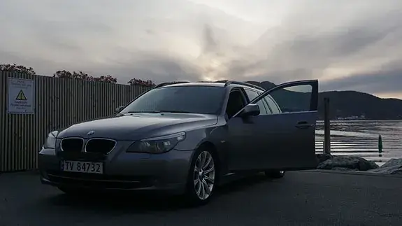 BMW 520D 2010 photo 2