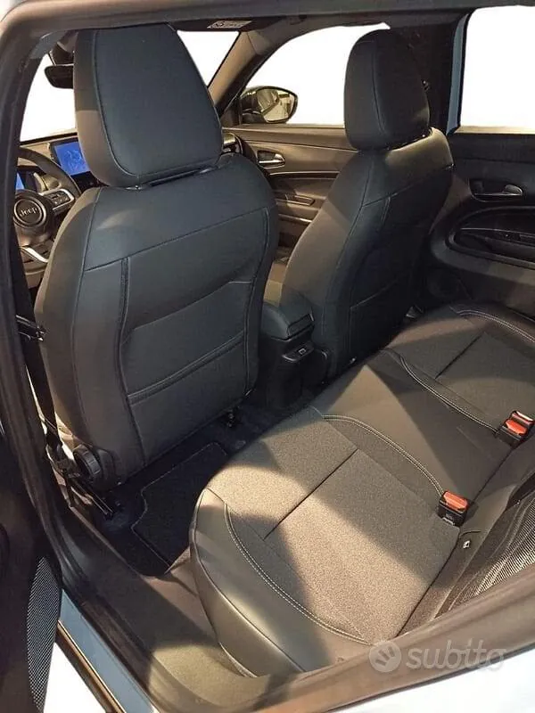 Jeep Avenger 2025 photo 5