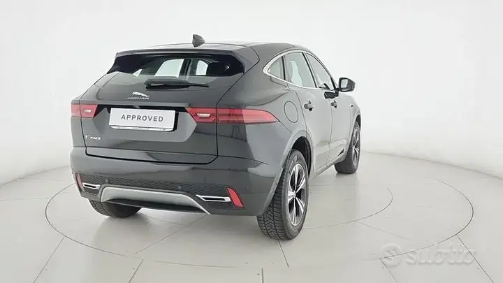 Jaguar E-Pace 2021 photo 2