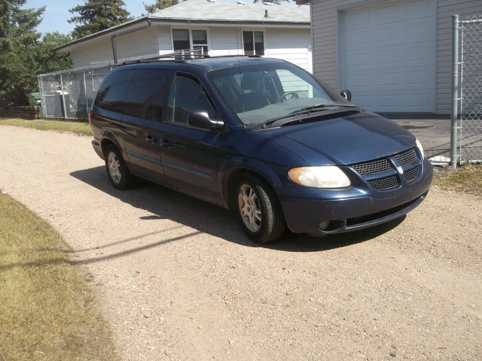 Dodge Grand Caravan 2001 photo 4