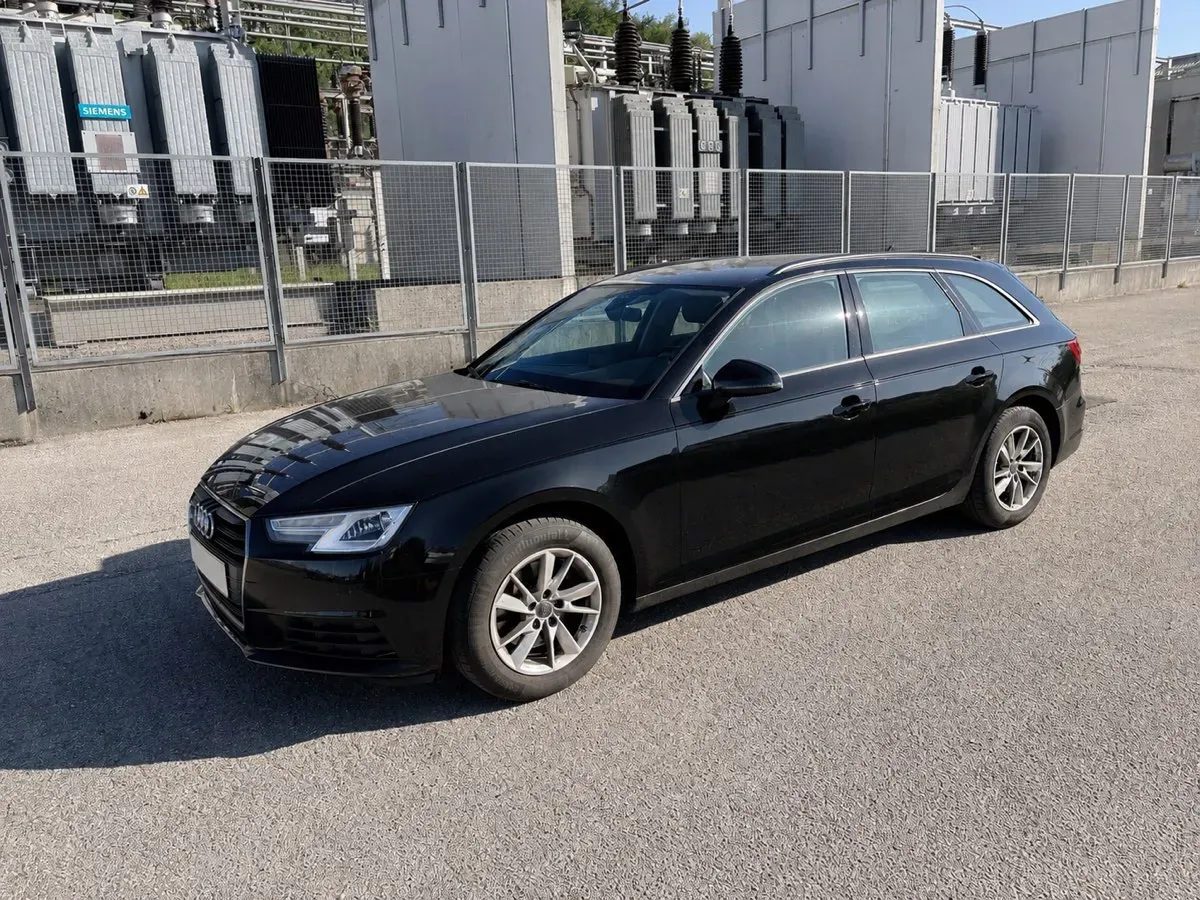 Audi A4 2019 photo 3