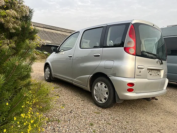 Toyota Yaris Verso 1999 photo 3