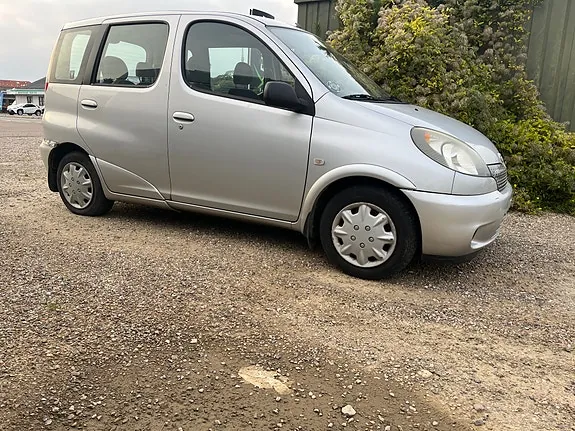 Toyota Yaris Verso