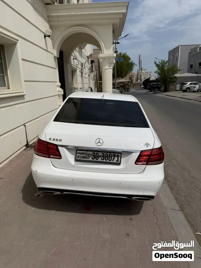 Mercedes-Benz E-Class 2014 photo 2