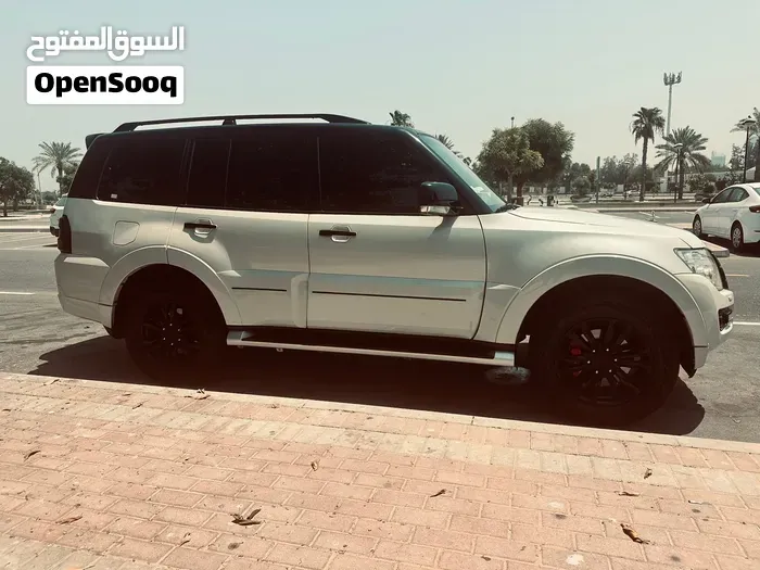 Mitsubishi Pajero 2017 photo 4