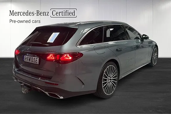 Mercedes-Benz E300 De 2026 photo 4