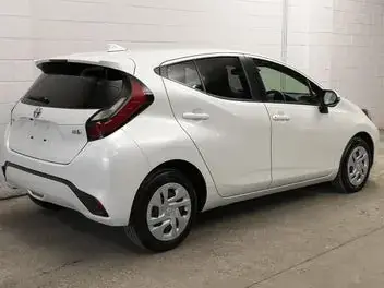 Toyota Aqua 2022 photo 3