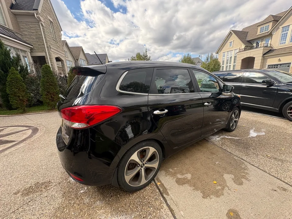 Kia Rondo 2015 photo 5