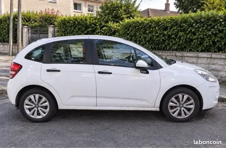 Citroen C3 2012 photo 2