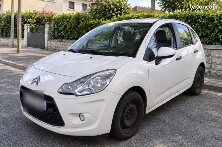 Citroen C3 2012 photo 3