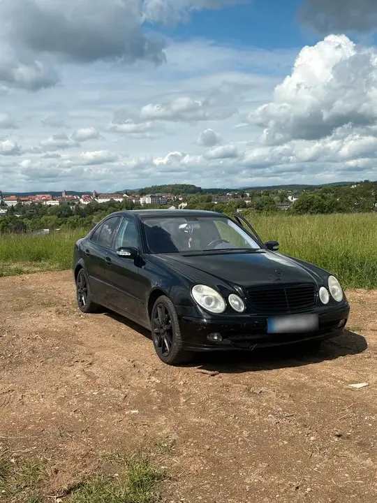 Mercedes-Benz E320