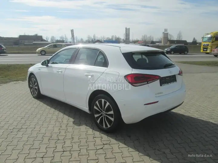 Mercedes-Benz A 250 2021 photo 3