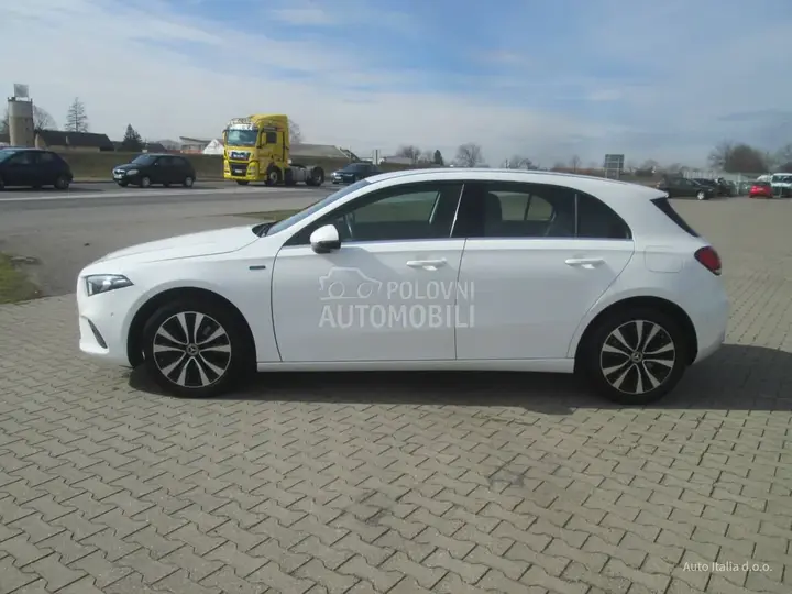 Mercedes-Benz A 250 2021 photo 2