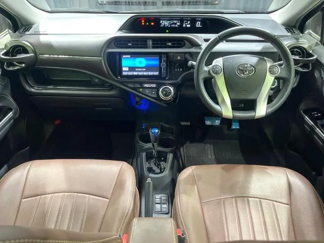 Toyota Aqua 2016 photo 2