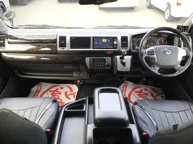 Toyota Hiace Wagon