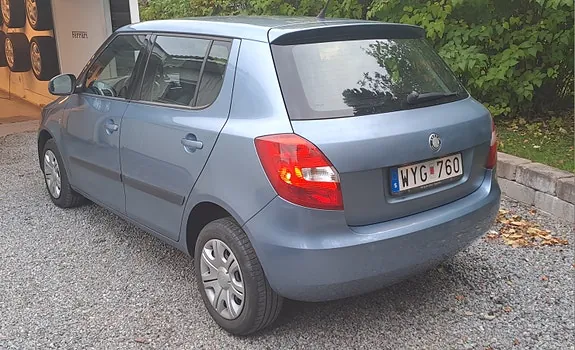 Skoda Fabia 2008 photo 2