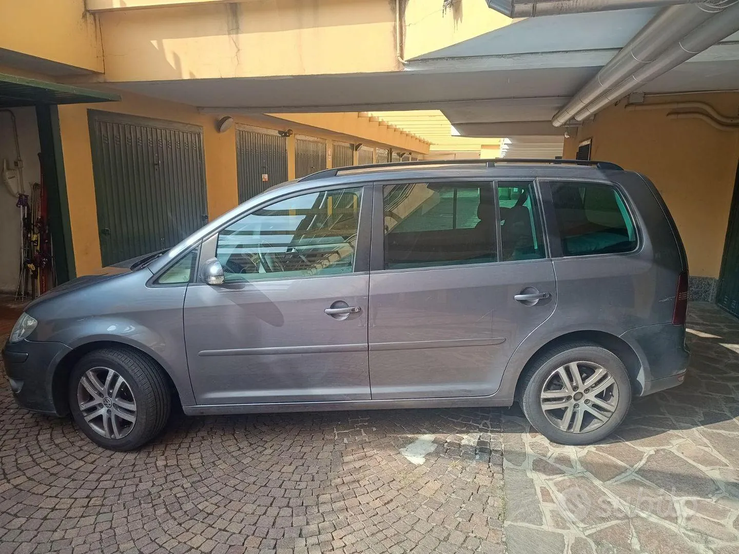 Volkswagen Touran 2007 photo 3
