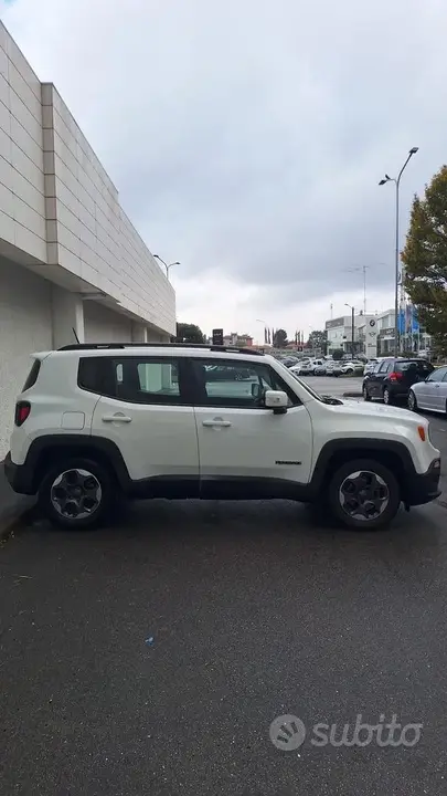Jeep Renegade 2015 photo 4
