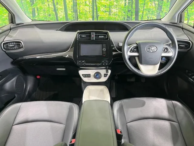 Toyota Prius 2016 photo 2