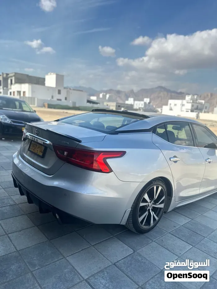 Nissan Maxima