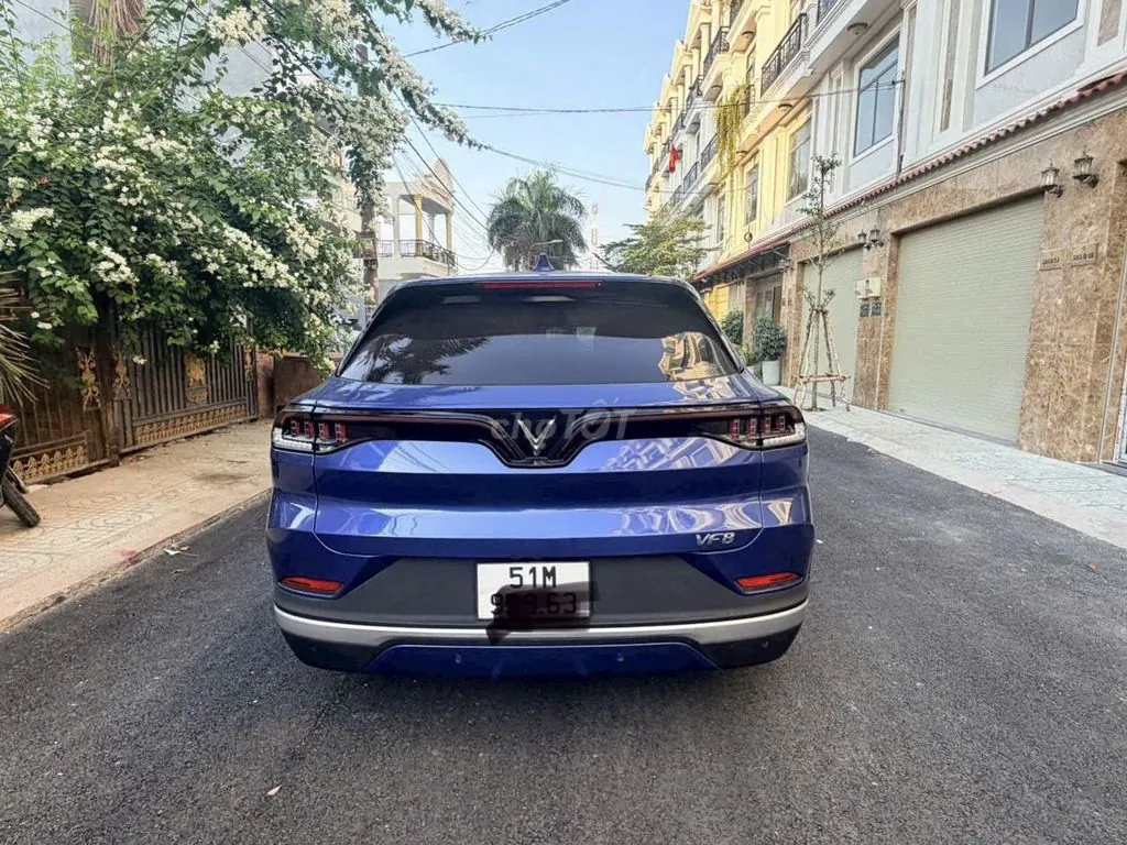 Vinfast Vf8