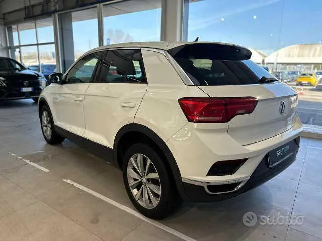 Volkswagen T-Roc 2019 photo 2