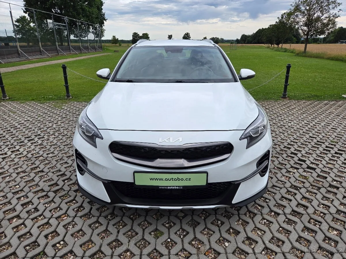 Kia Xceed 2022 photo 2