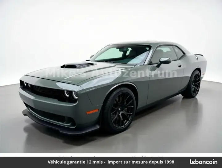 Dodge Challenger