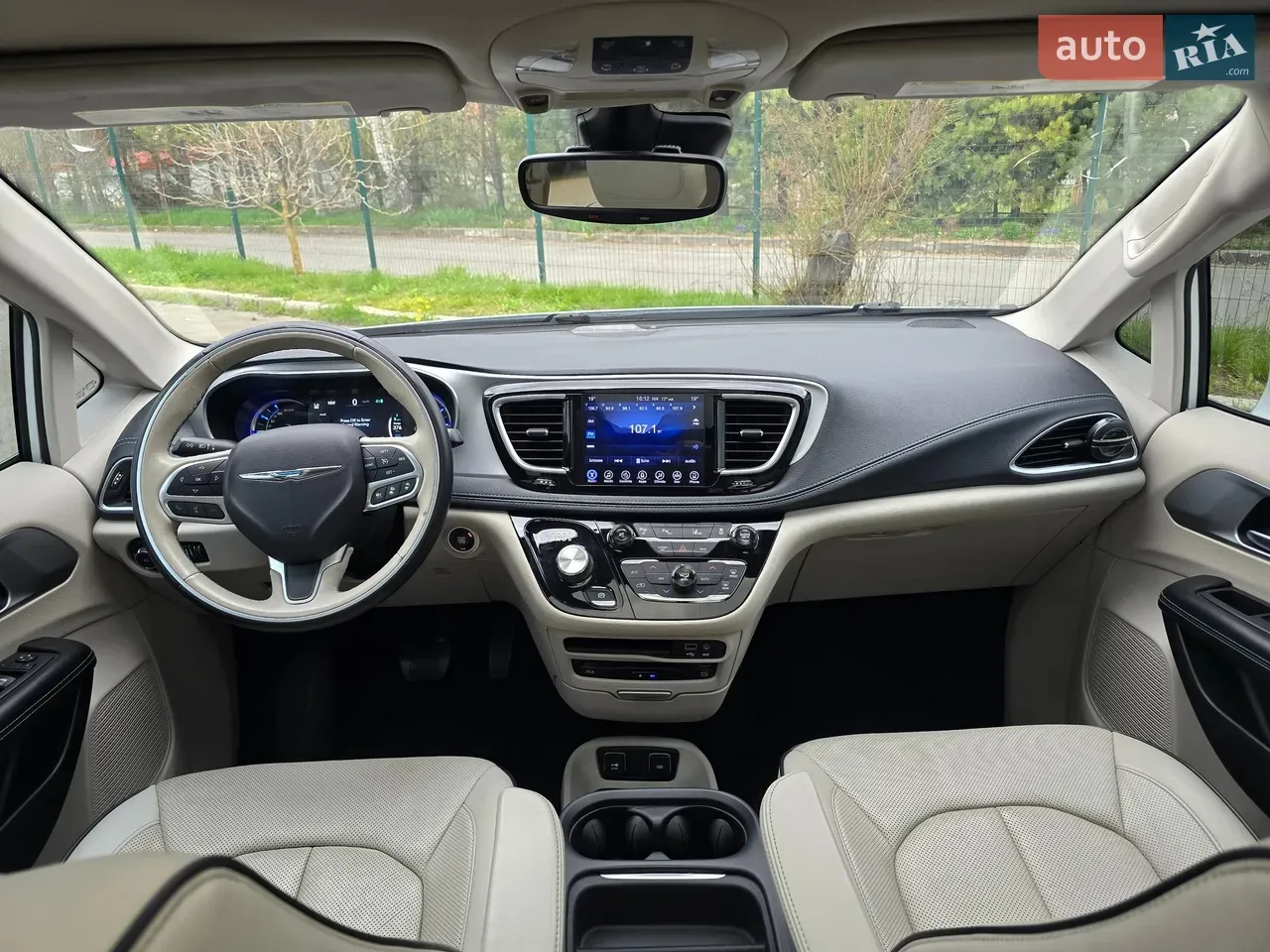 Chrysler Pacifica