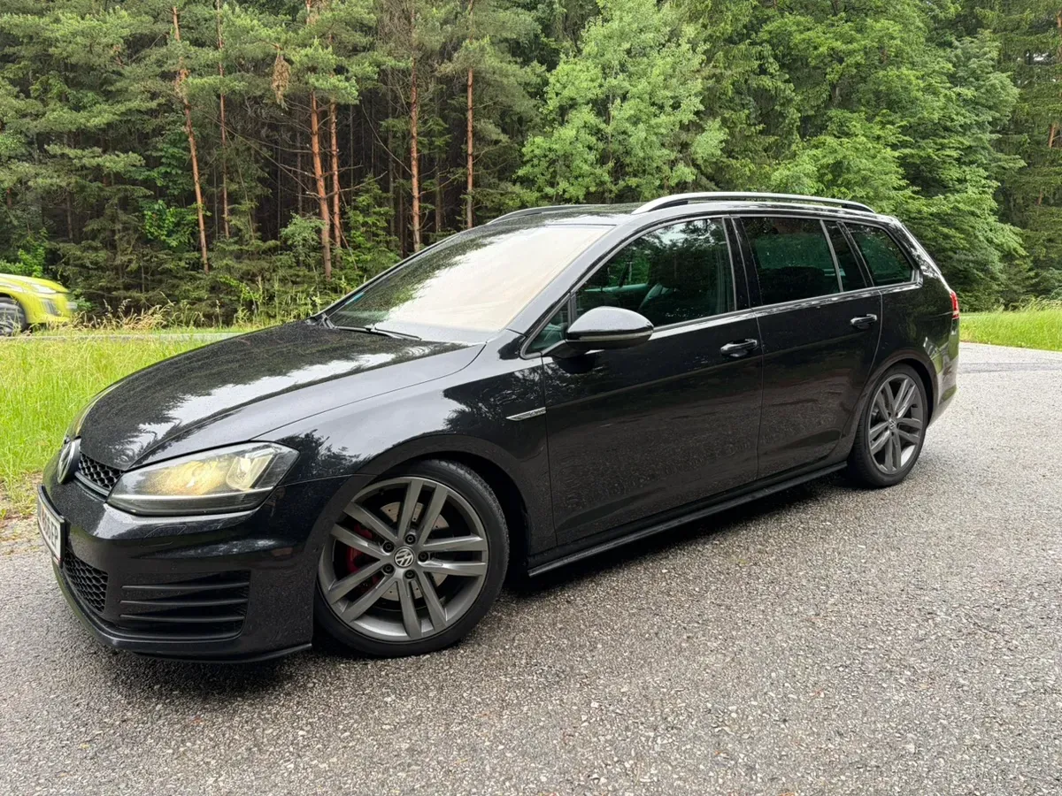 Volkswagen Golf 2015 photo 2