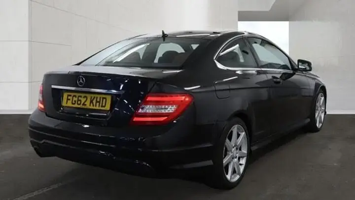 Mercedes-Benz C-Class 2012 photo 4