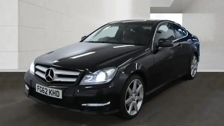 Mercedes-Benz C-Class 2012 photo 2