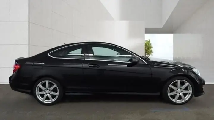 Mercedes-Benz C-Class 2012 photo 5