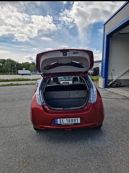 Nissan Leaf 2012 photo 5