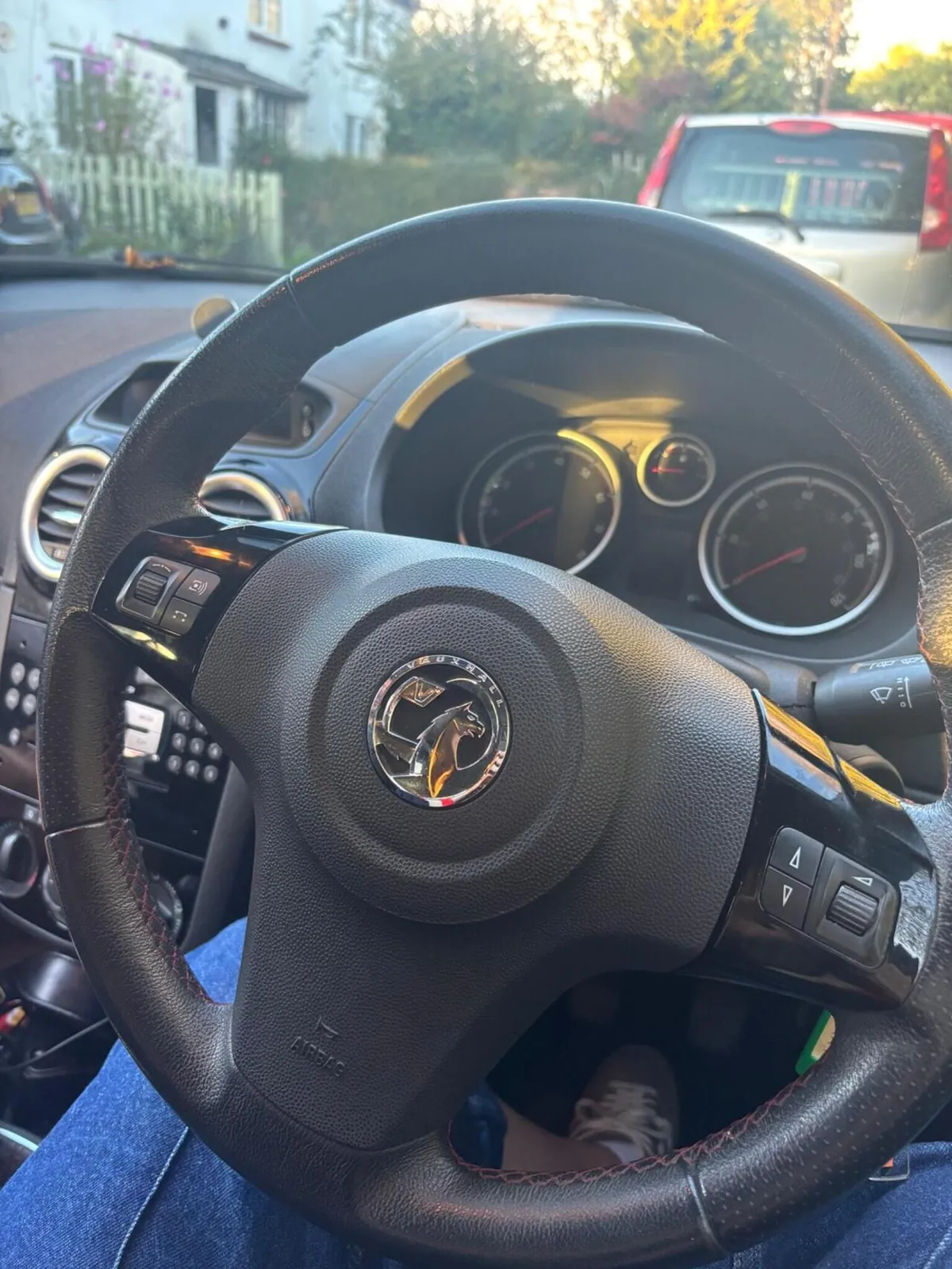 Vauxhall Corsa 2012 photo 3