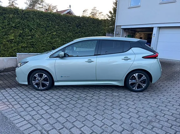 Nissan Leaf 2018 photo 2