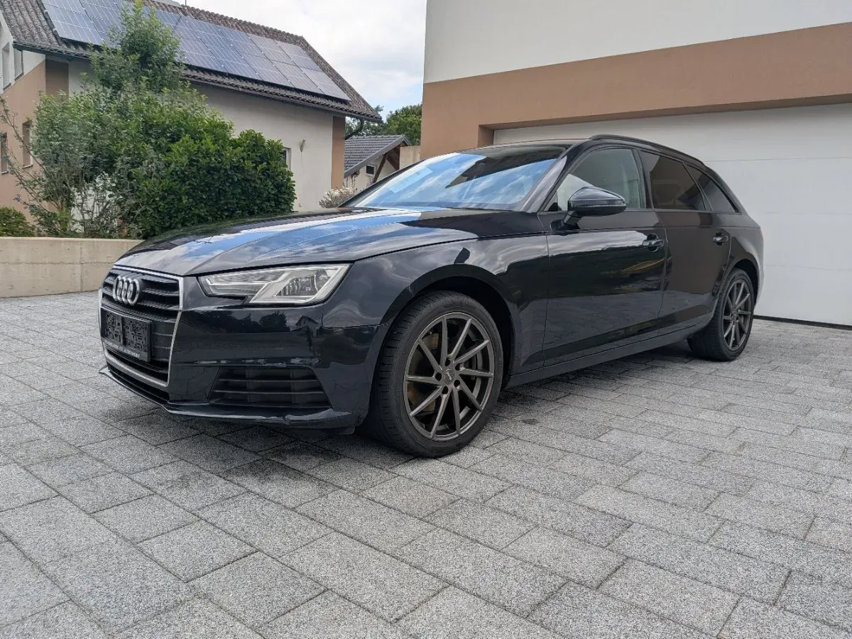 Audi A4 2017 photo 2