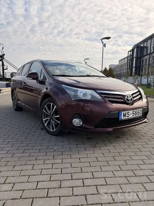 Toyota Avensis 2014 photo 5