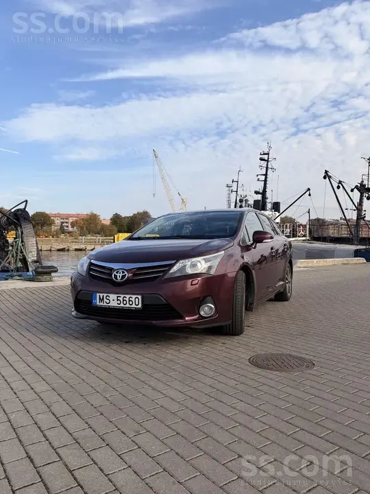 Toyota Avensis 2014 photo 3