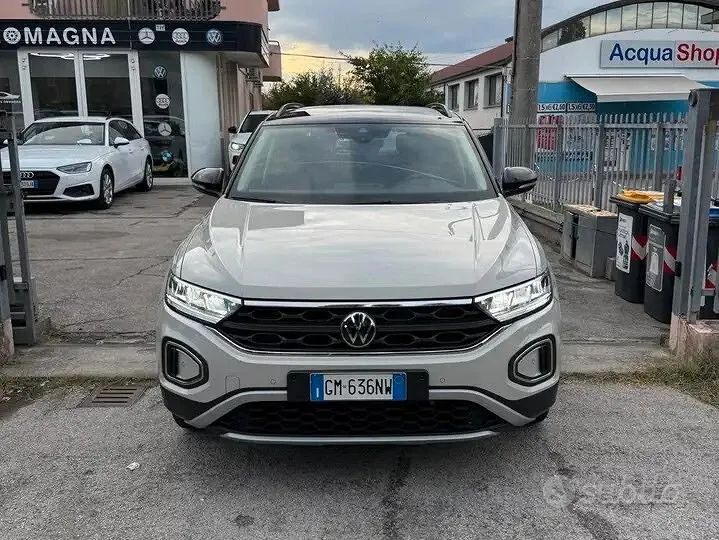 Volkswagen T-Roc 2023 photo 5