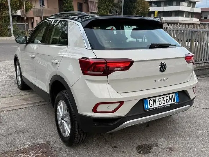 Volkswagen T-Roc 2023 photo 4